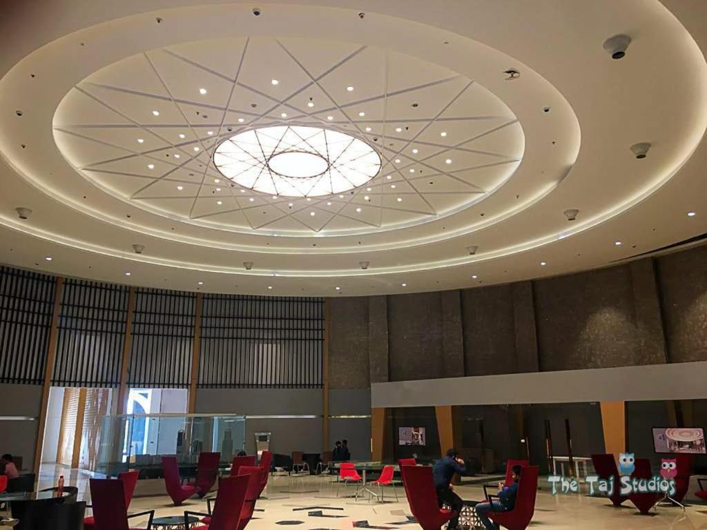 Taj Studios-Serviced Studio Apartment Noida Eksteriør billede