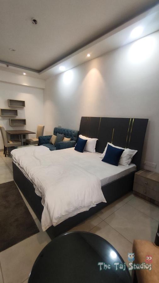 Taj Studios-Serviced Studio Apartment Noida Eksteriør billede