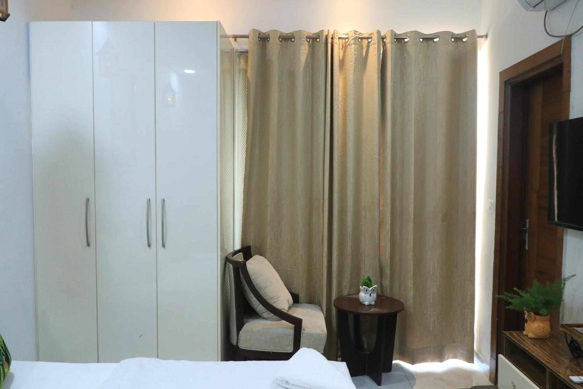 Taj Studios-Serviced Studio Apartment Noida Eksteriør billede